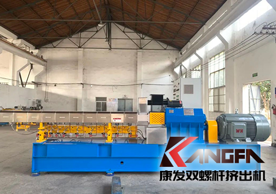 新的一月即將開始啦！加油！一起欣賞一組雙螺桿造粒機成品照吧！